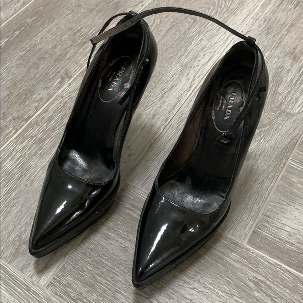 Stunning Prada platform ankle strap black heels - Picture 8 of 12